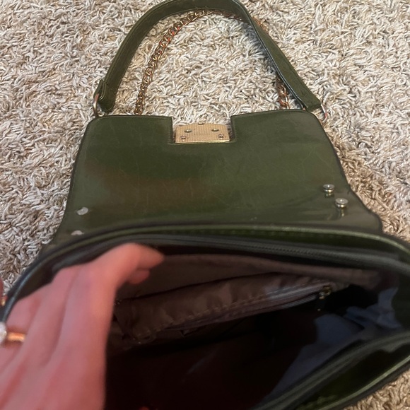 Elegant Green Leather Chain Shoulder Bag - Picture 6 of 7